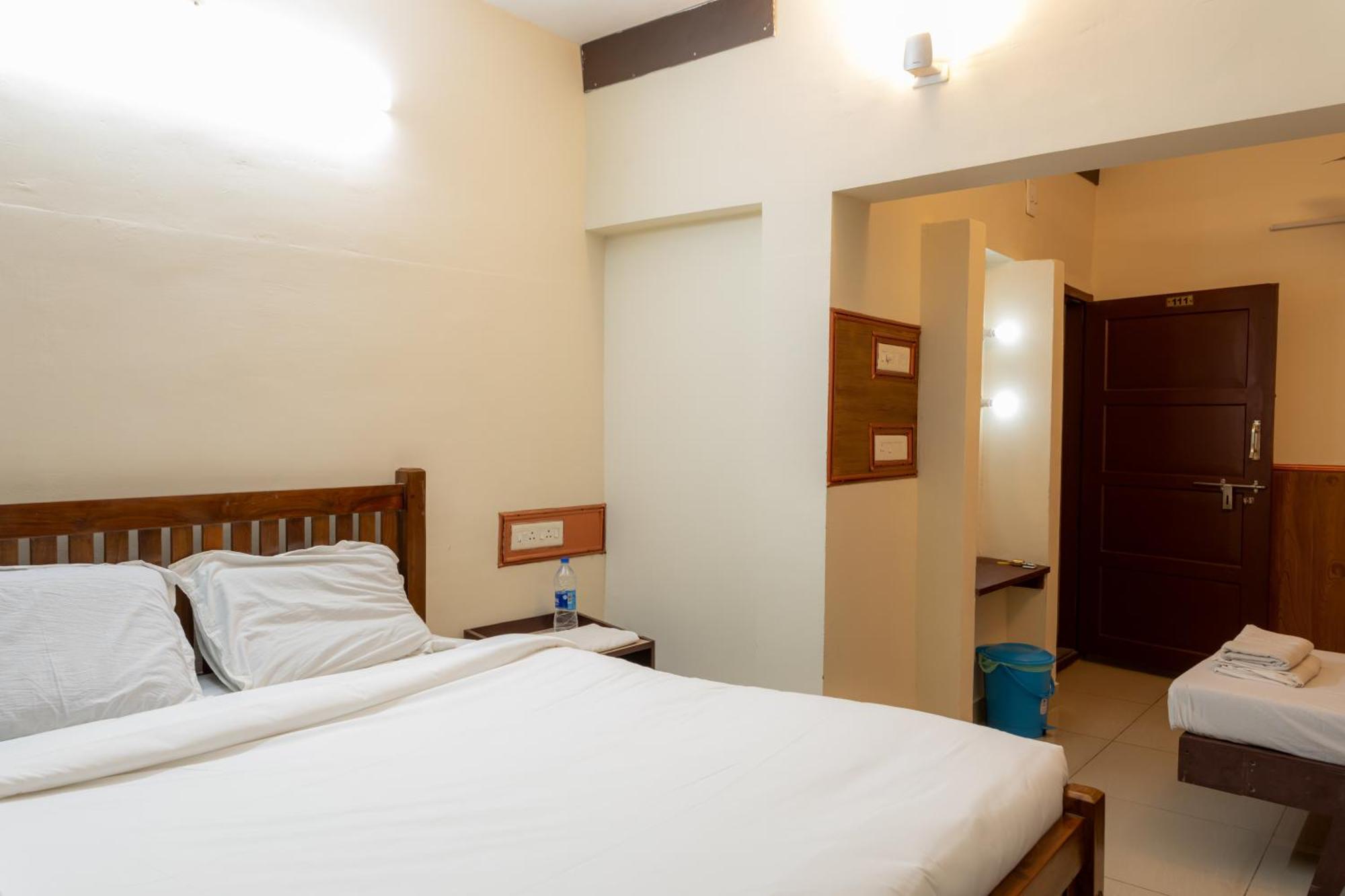 Jk Lodge 코타얌 외부 사진